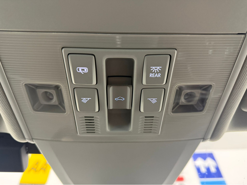 2018 Volkswagen Golf - image 32