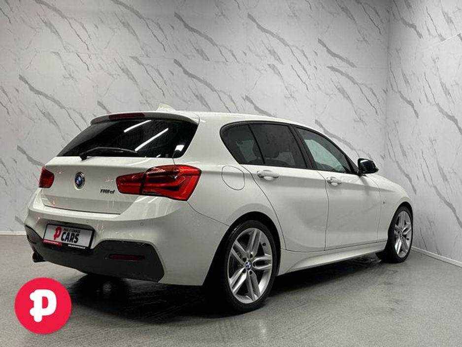 2016 BMW 1 Series - image 15