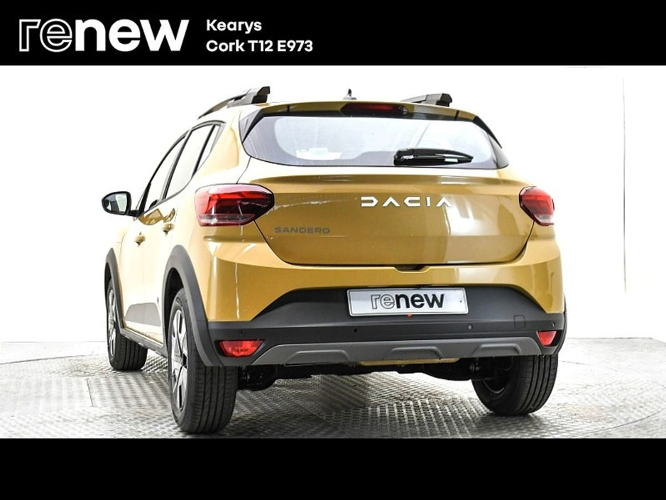 2025 Dacia Sandero Stepway Expression TCe 90 GSR2 €22,900