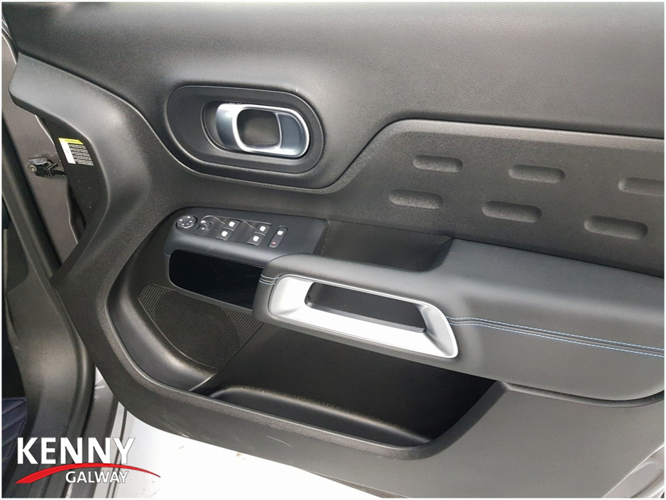 2024 Citroen C5 - image 22