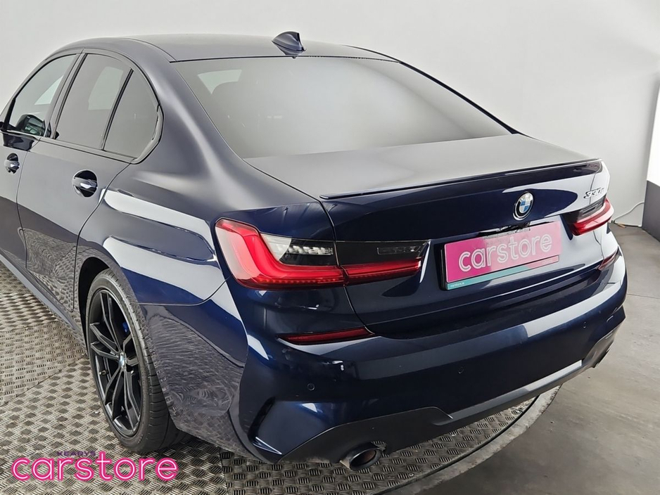 2020 BMW 3 Series - image 15