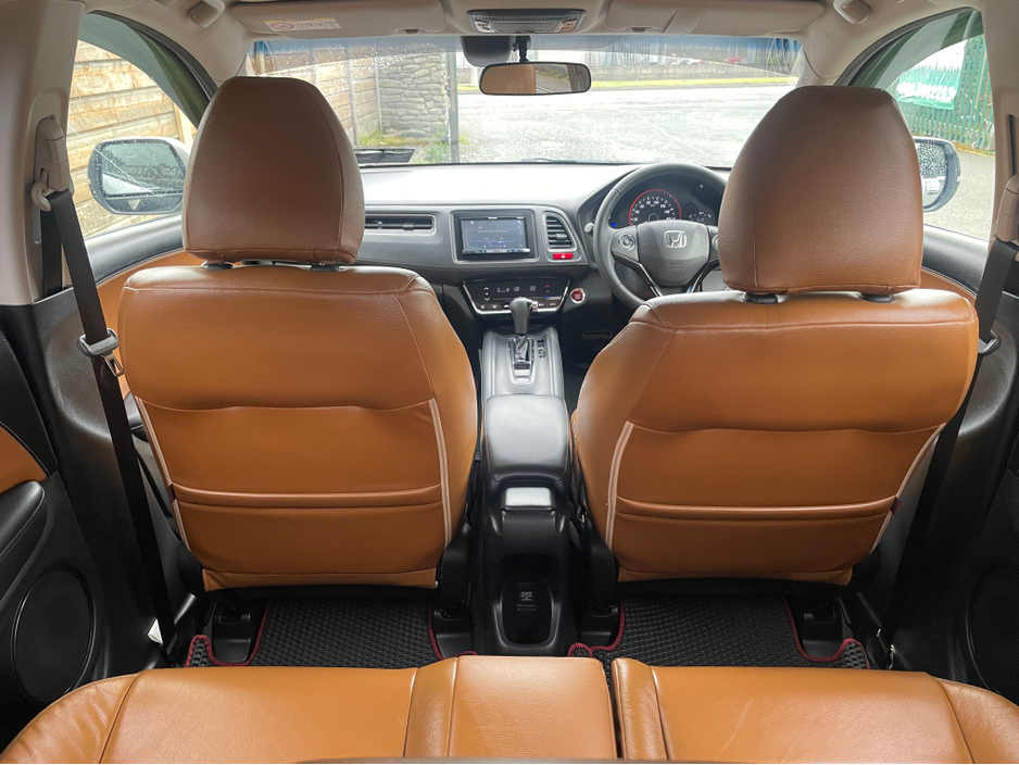 2015 Honda Vezel - image 11