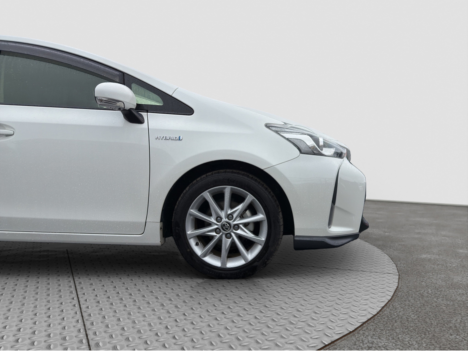 2019 Toyota Prius - image 17