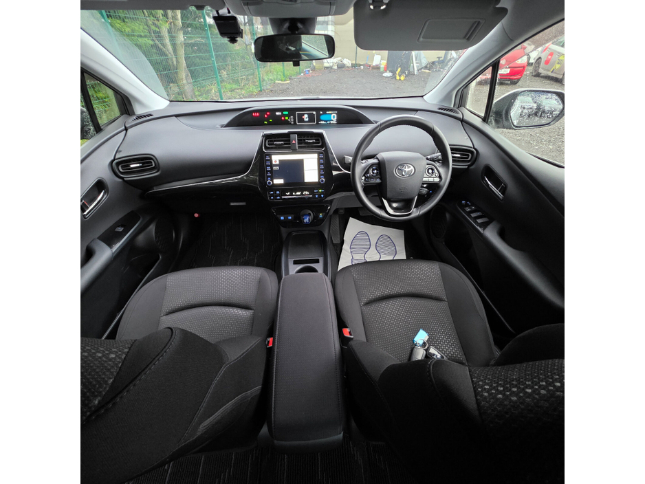 2022 Toyota Prius 1.8 Hybrid Luxury with Sat Navi & JBL €22,950
