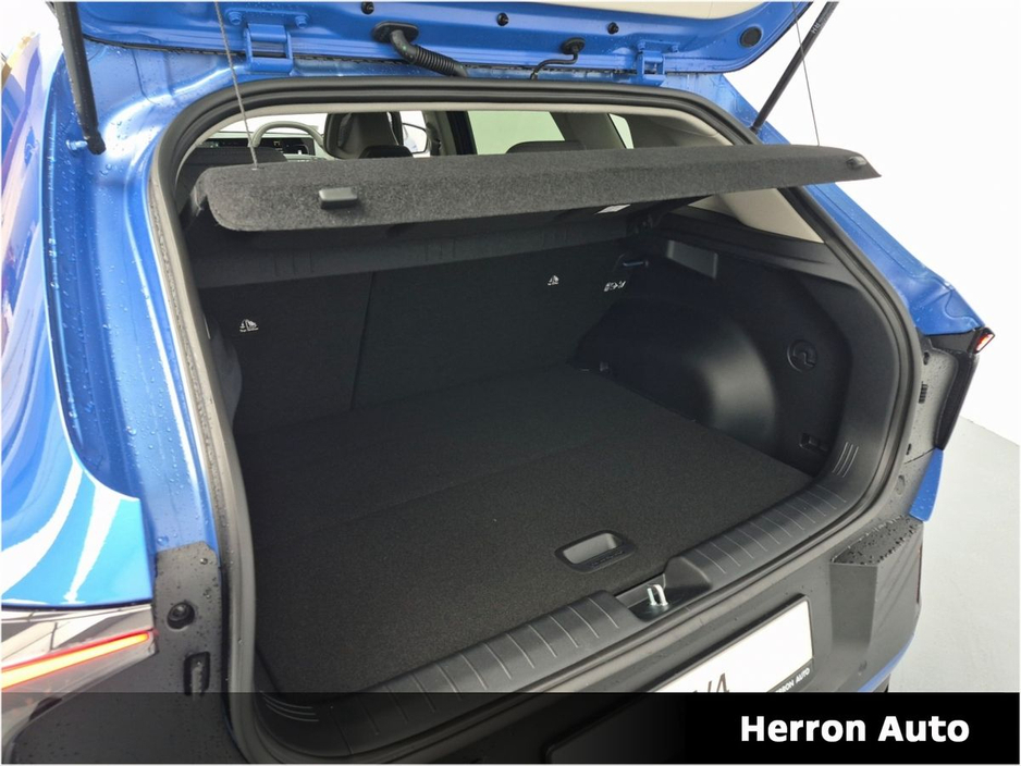 2026 Kia EV4 - image 18