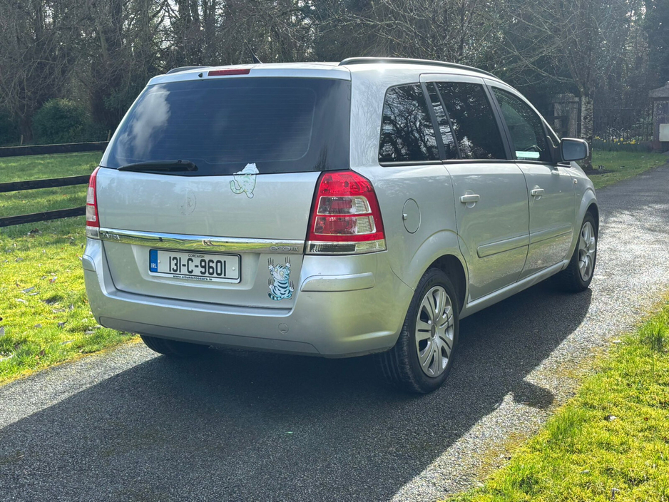2013 Vauxhall Zafira - image 5