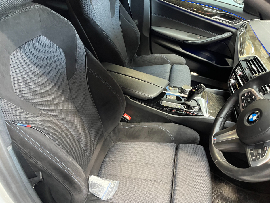 2019 BMW 5 Series - image 14