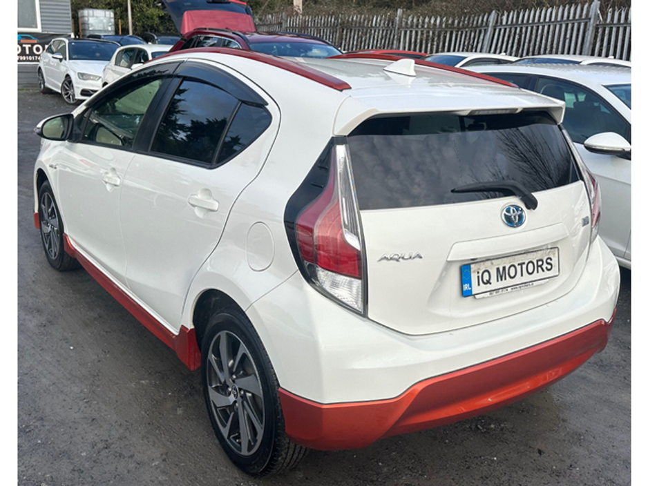 2017 Toyota Aqua - image 7