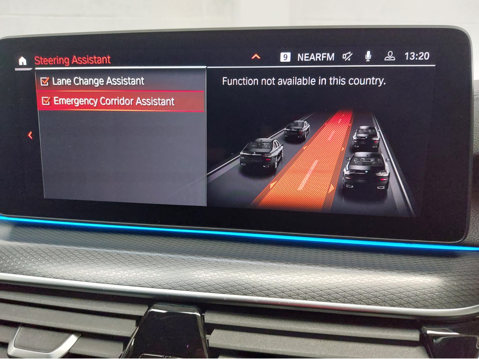 2020 BMW 5 Series - image 33