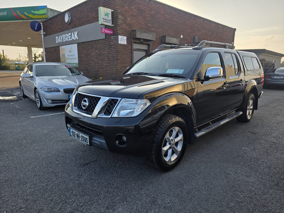 2015 Nissan Navara - image 8