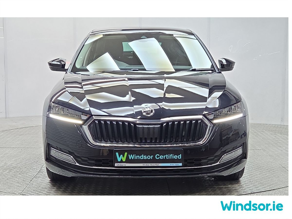 2023 Skoda Octavia - image 9