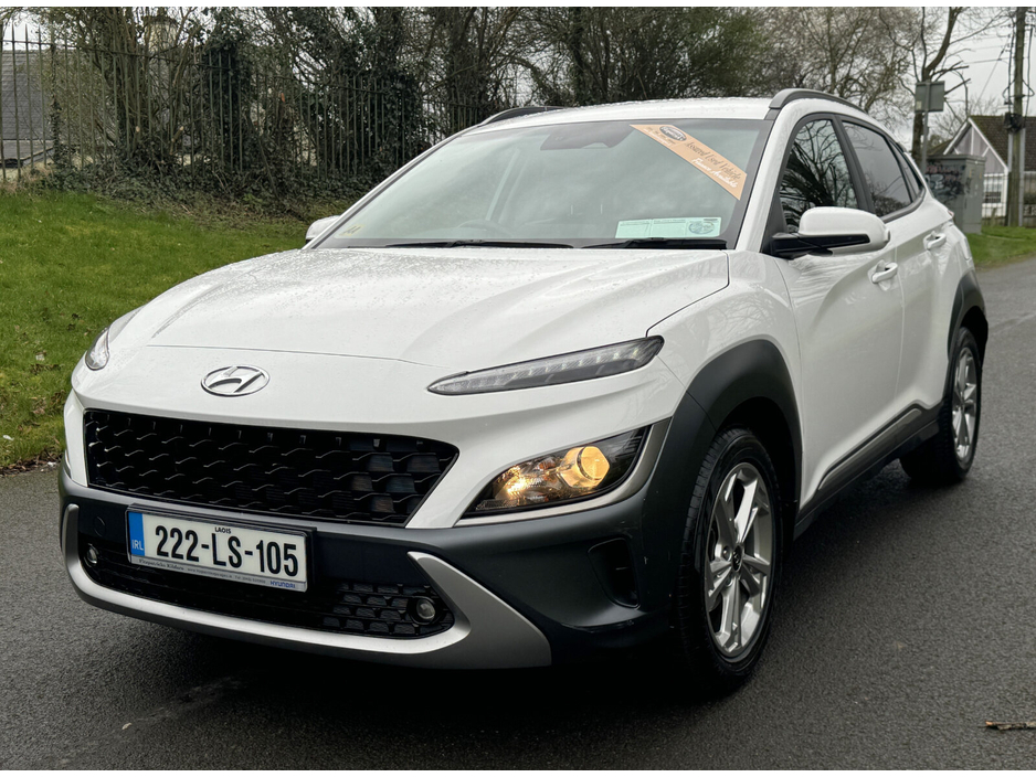 2022 Hyundai Kona - image 3