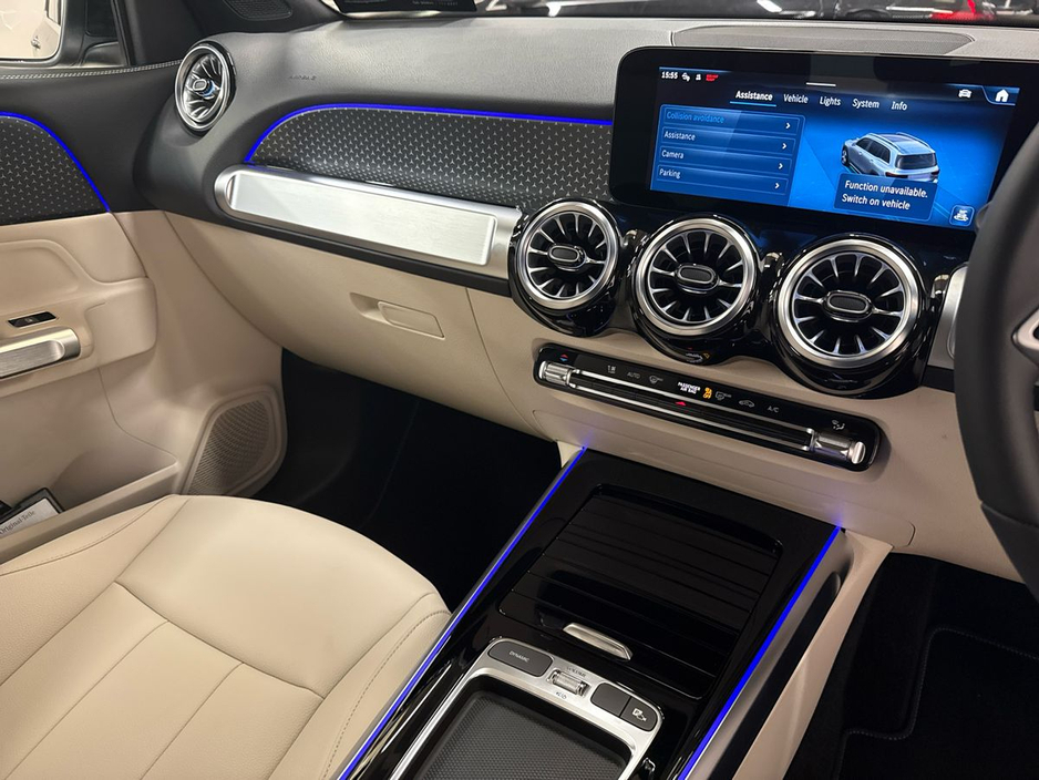 2025 Mercedes-Benz GLB - image 17