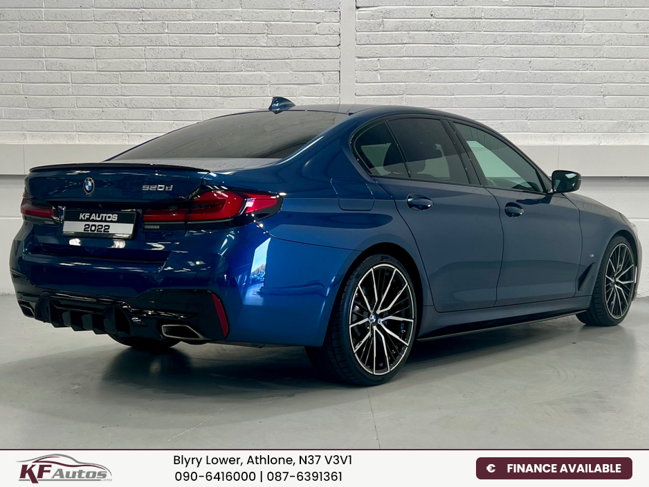 2022 BMW 5 Series - image 8