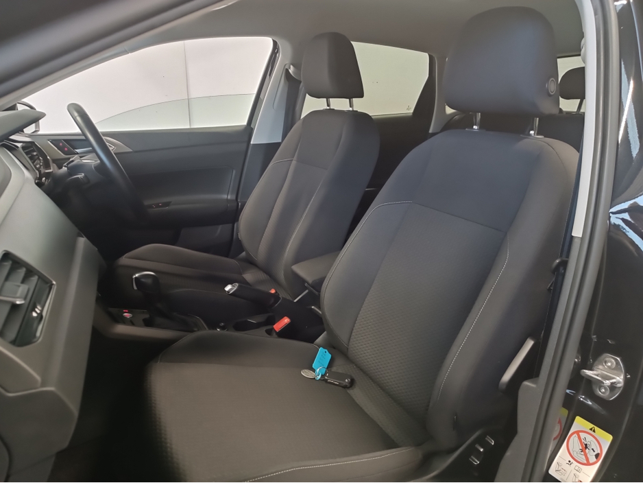 2021 Volkswagen Polo Polo Comfort, 3BA-AWDKL €21,000