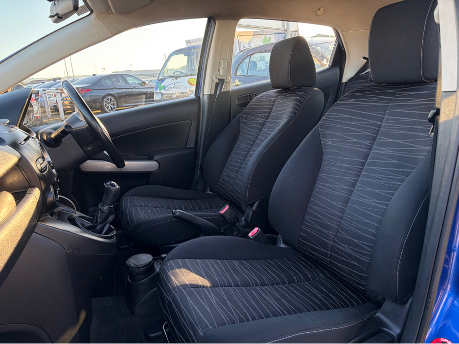 2008 Mazda Mazda2 - image 8