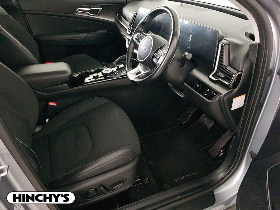 2023 Kia Sportage - image 5