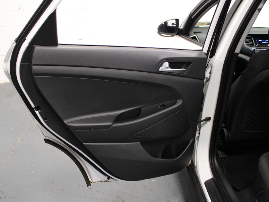 2017 Hyundai Tucson - image 29