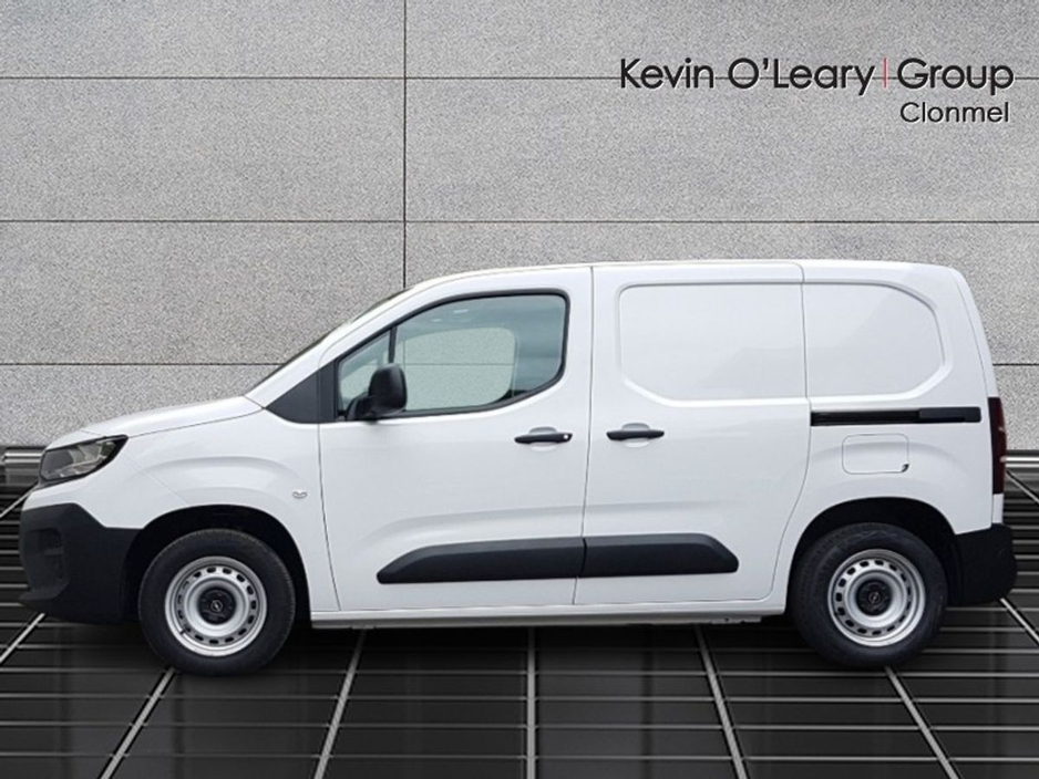 2026 Opel Combo COMBO 19 KOMF L1H1-1.5 100BHP D €20,995