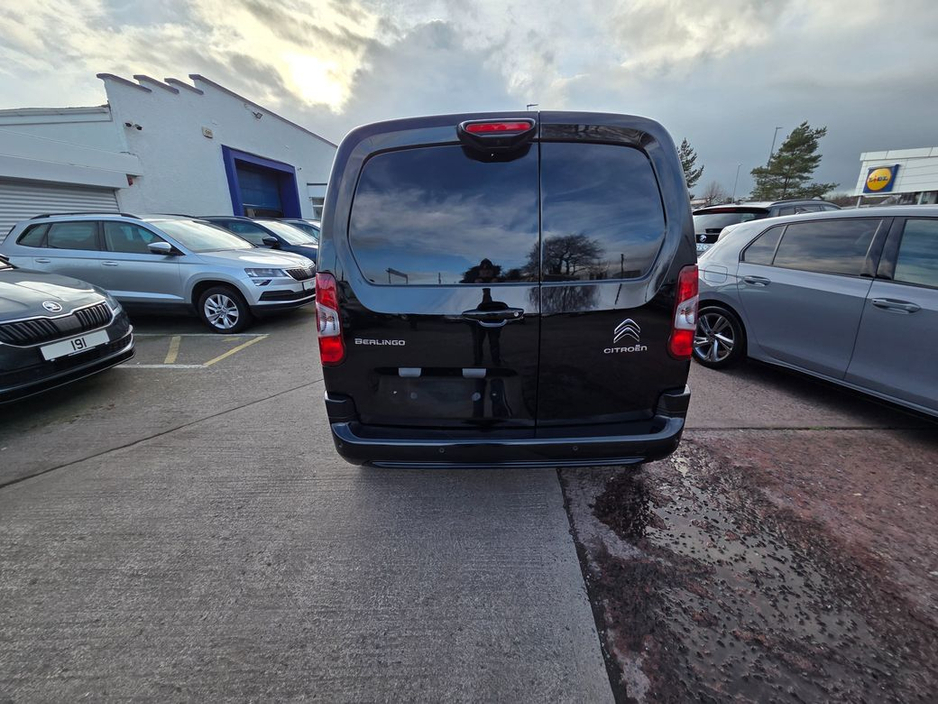 2022 Citroen Berlingo - image 8