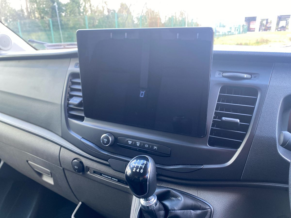 2025 Ford Transit - image 8