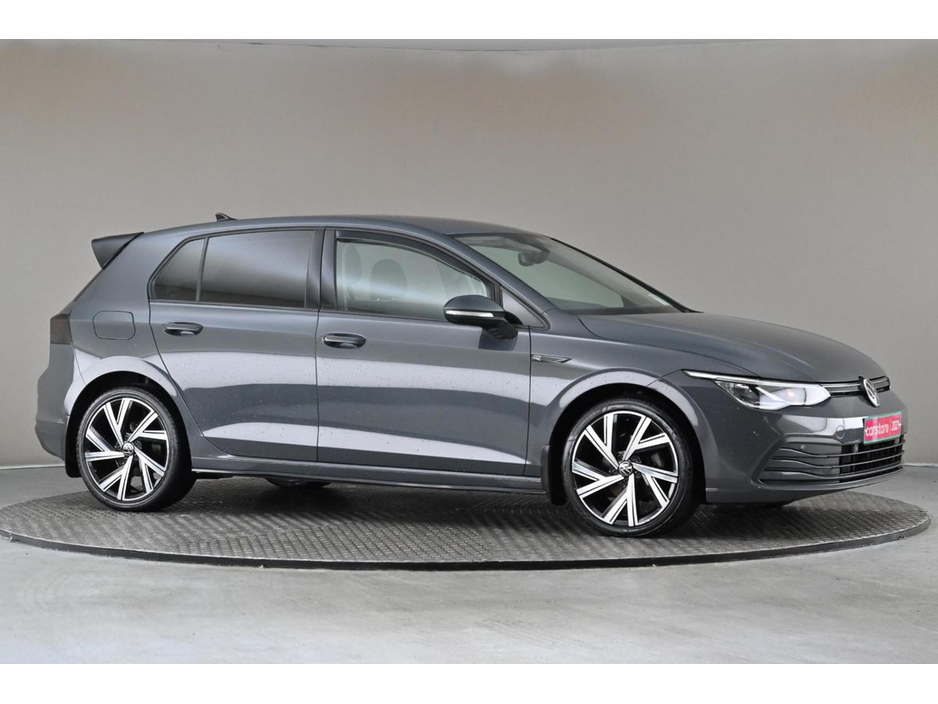 2021 Volkswagen Golf - image 10