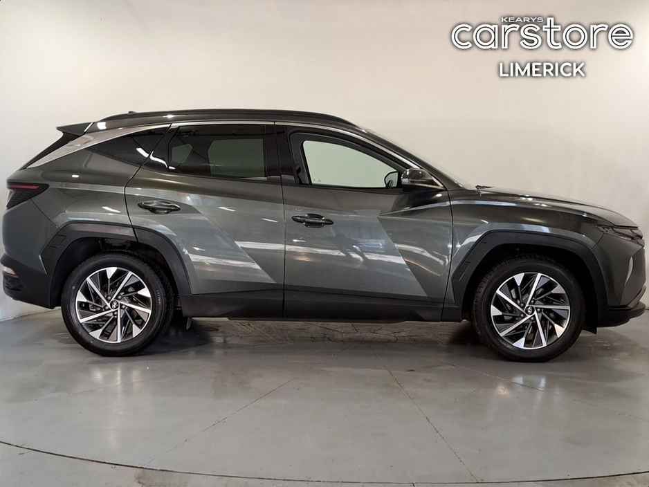 2024 Hyundai Tucson - image 2