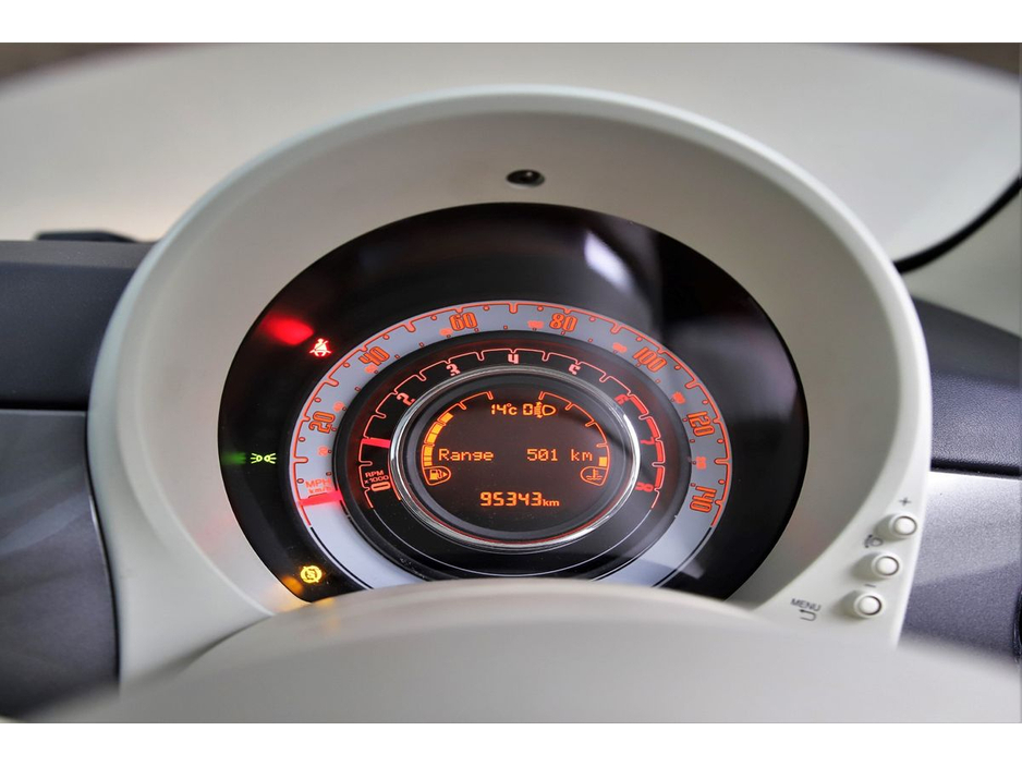 2017 Fiat 500 - image 18