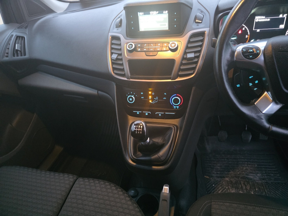2021 Ford Transit Connect  €12,926