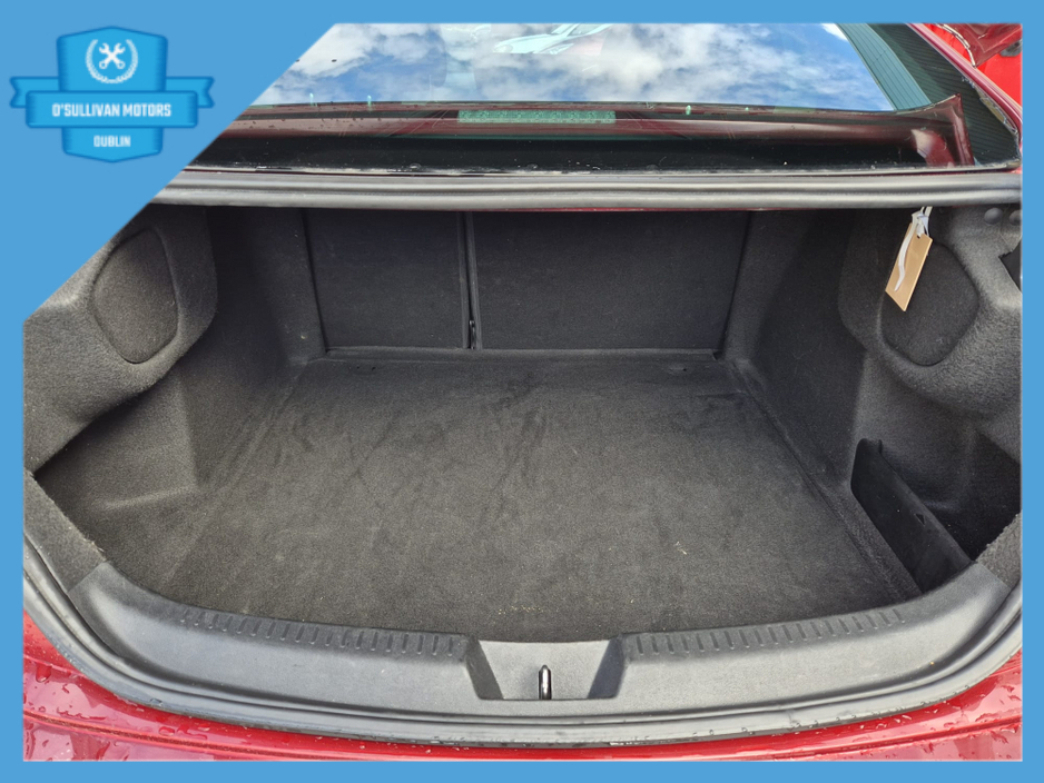 2019 Renault Megane - image 10