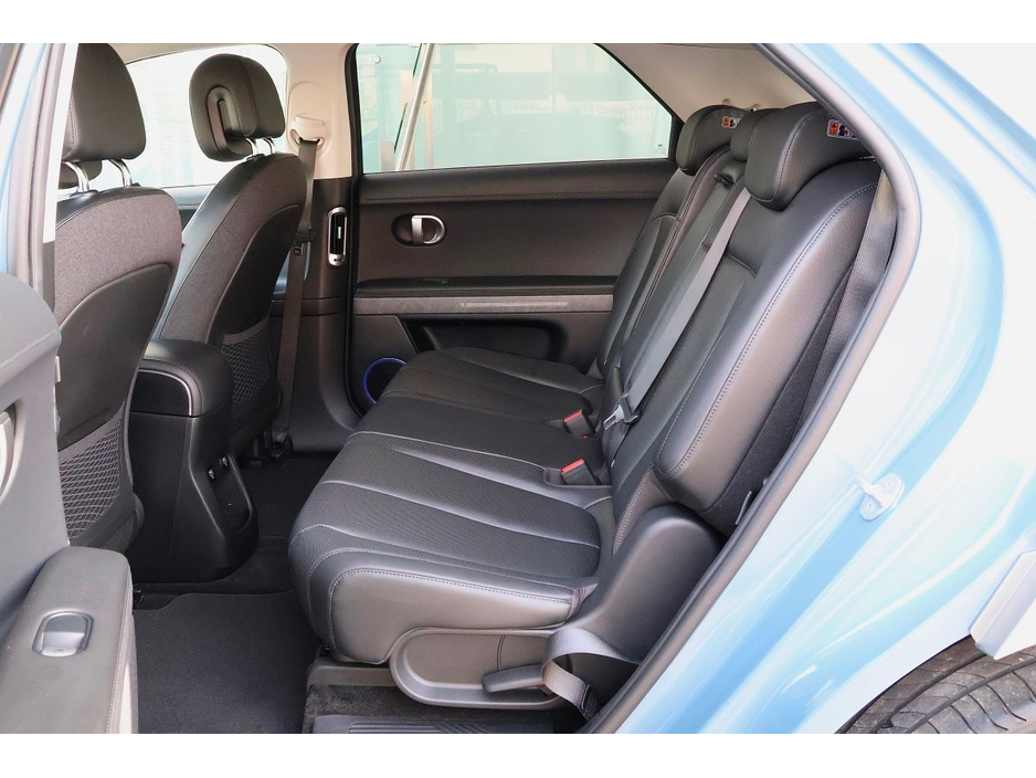 2022 Hyundai Ioniq - image 16