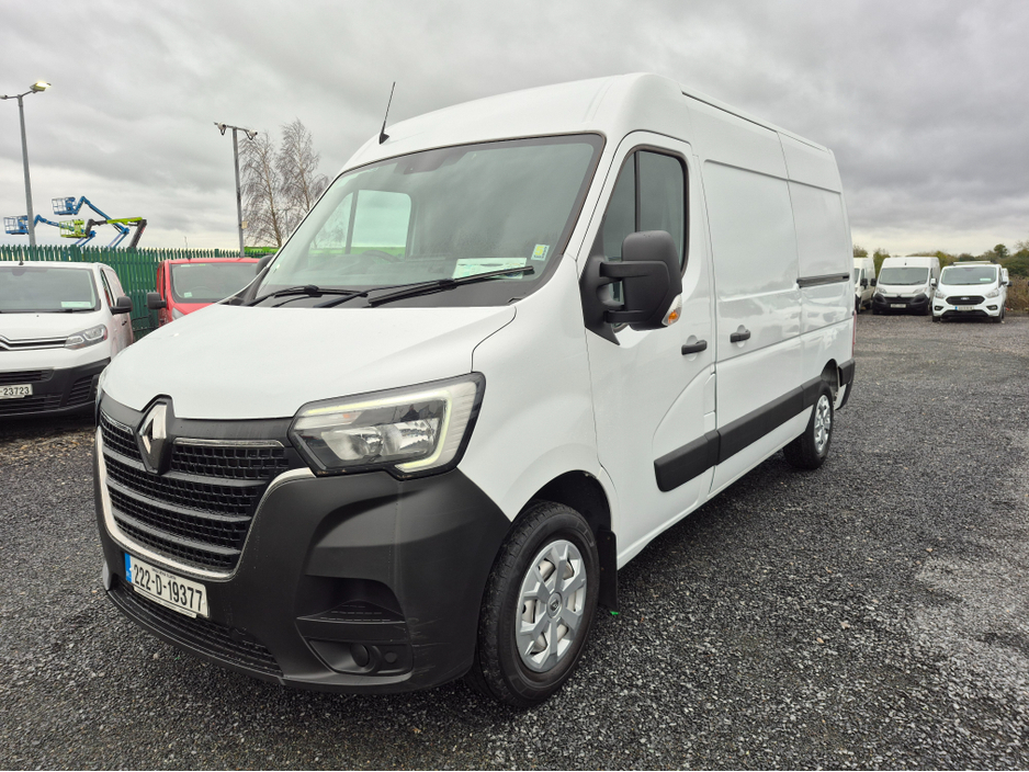 2022 Renault Master - image 3