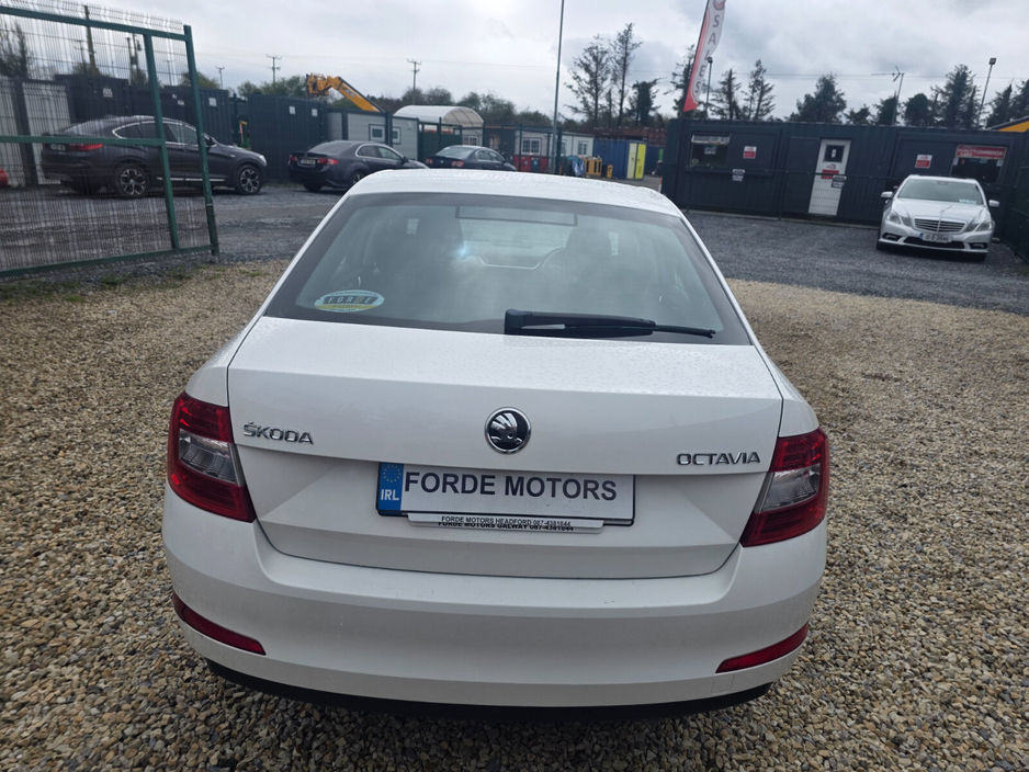 2016 Skoda Octavia - image 5
