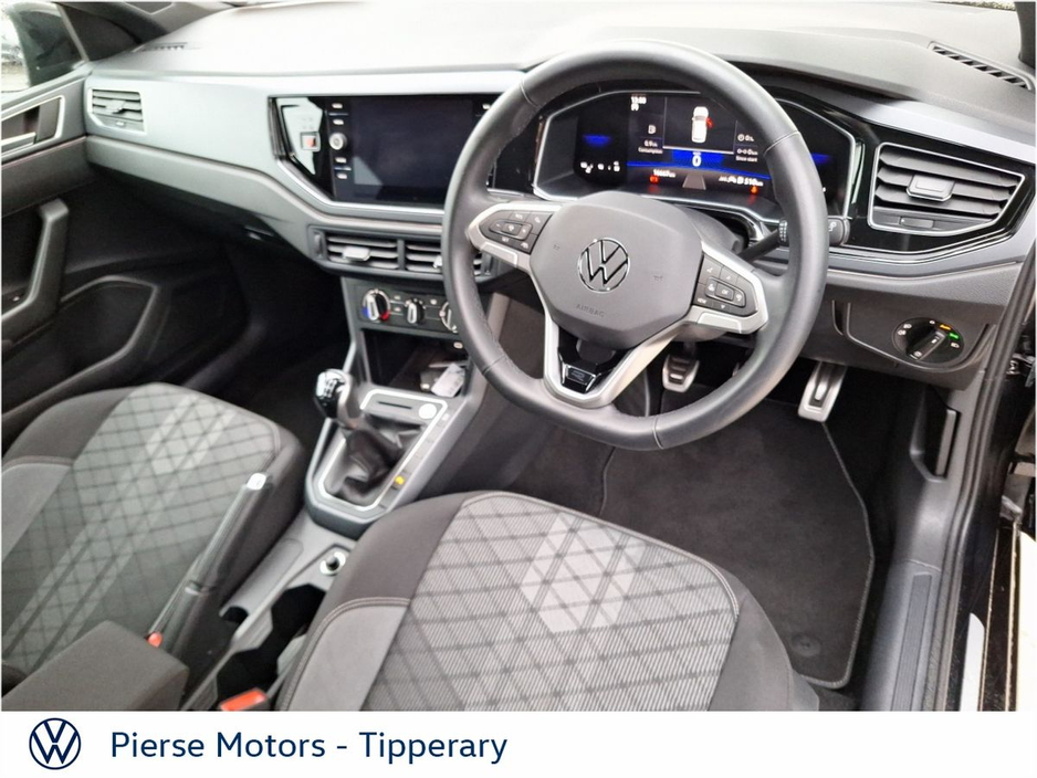 2025 Volkswagen Taigo - image 2