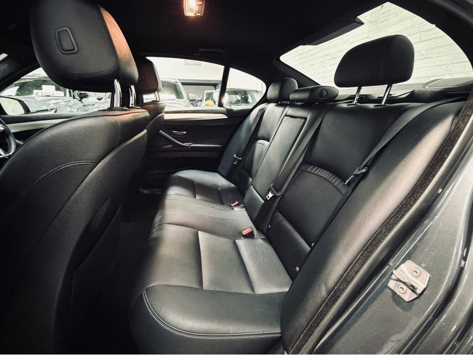 2016 BMW 5 Series - image 13