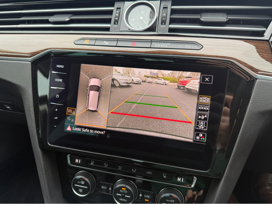 2020 Volkswagen Passat - image 20