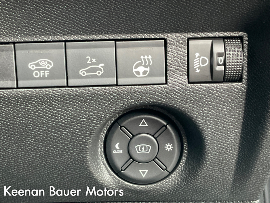 2025 Citroen C4X - image 15