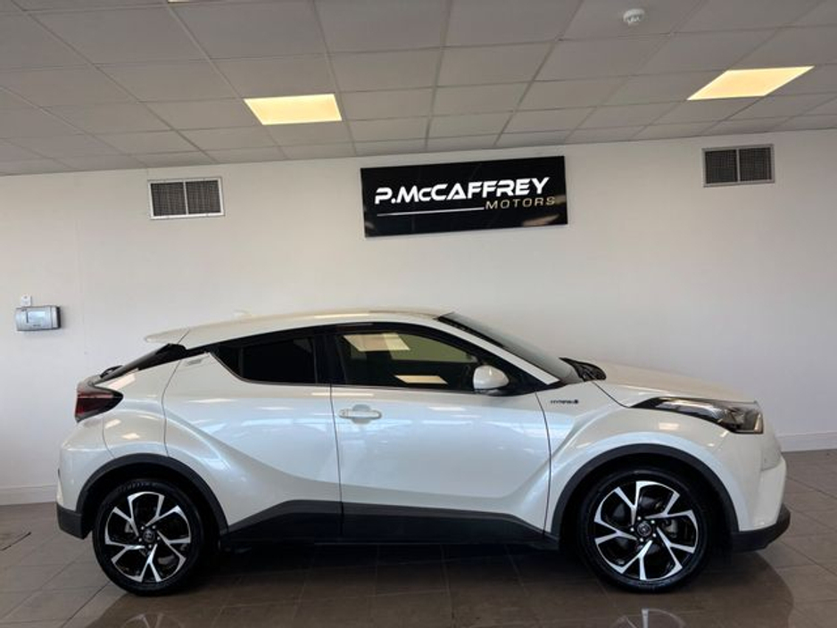 2017 Toyota C-HR 1.8 HYBRID LUNA SPORT €17,250