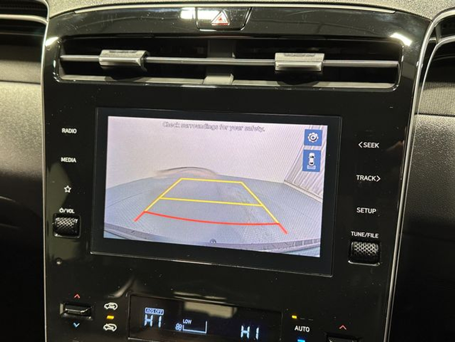 2022 Hyundai Tucson - image 14