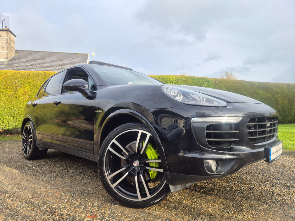 2016 Porsche Cayenne 3.0 S E-HYBRID 5DR AUTO €32,995