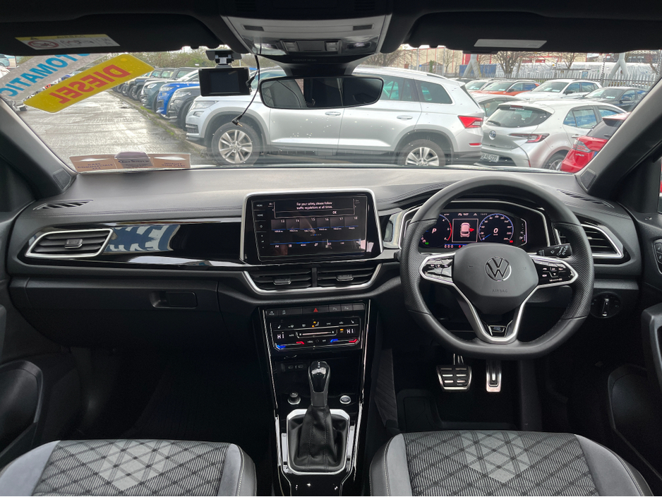 2023 Volkswagen T-Roc - image 14