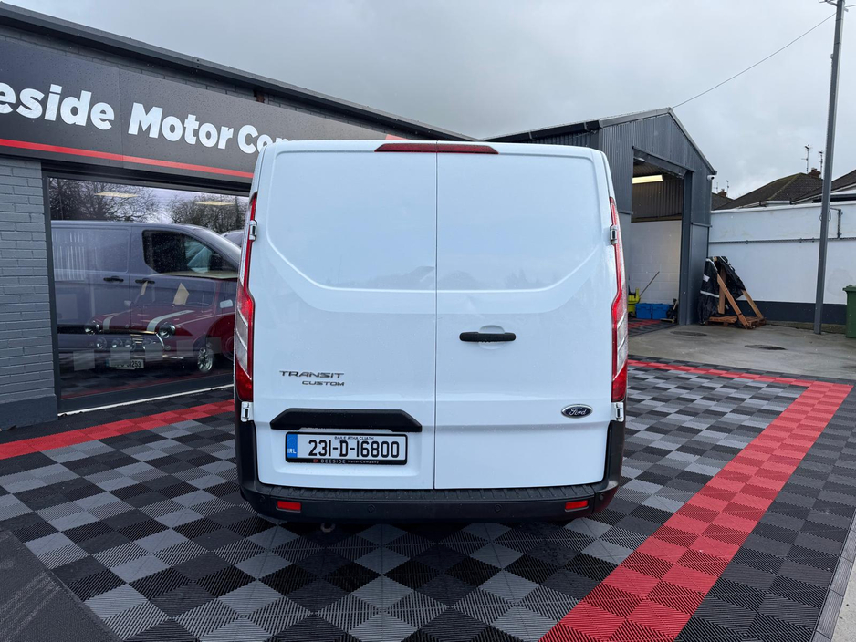 2023 Ford Transit Custom - image 16