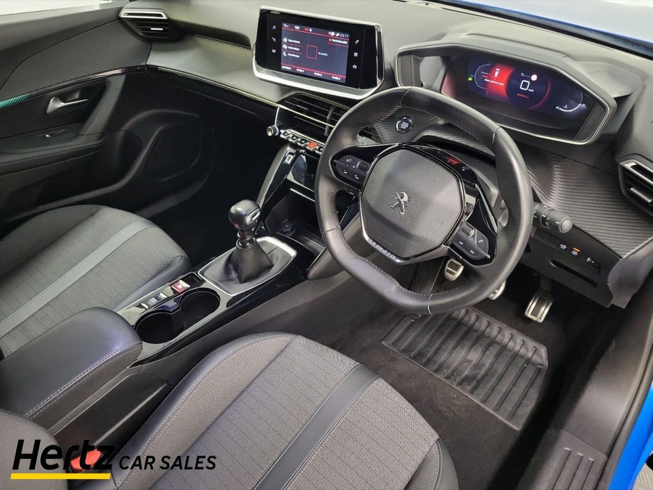 2023 Peugeot 2008 - image 12