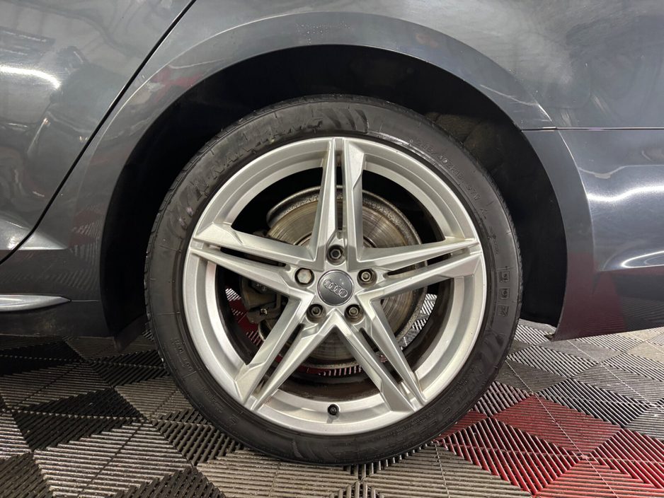 2016 Audi A4 2.0TDI 122HP S tronic Attraction Ultra €14,950