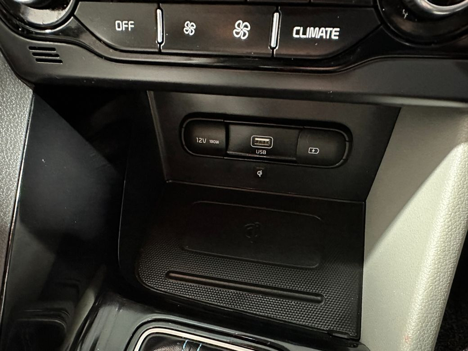 2020 Kia Niro Plug In Hybrid €21,400