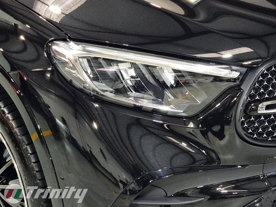 2025 Mercedes-Benz GLC Class - image 21