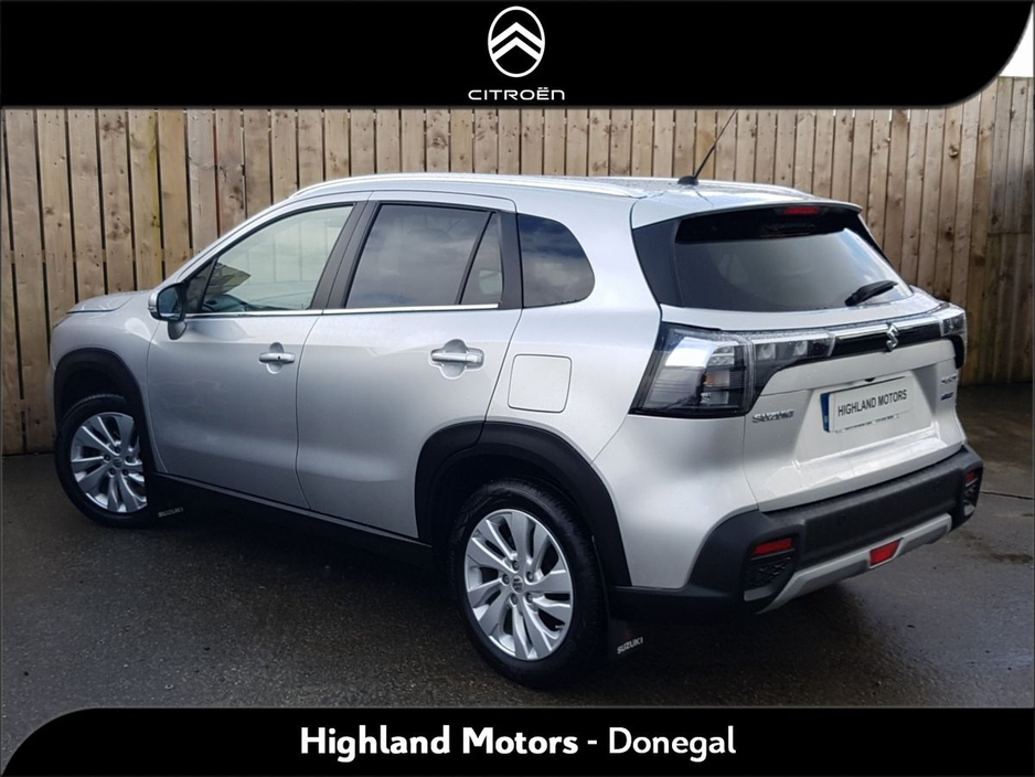 2023 Suzuki SX4 - image 3