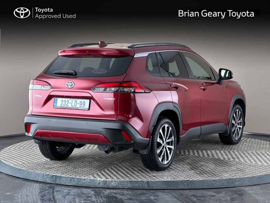 2023 Toyota Corolla Cross - image 2