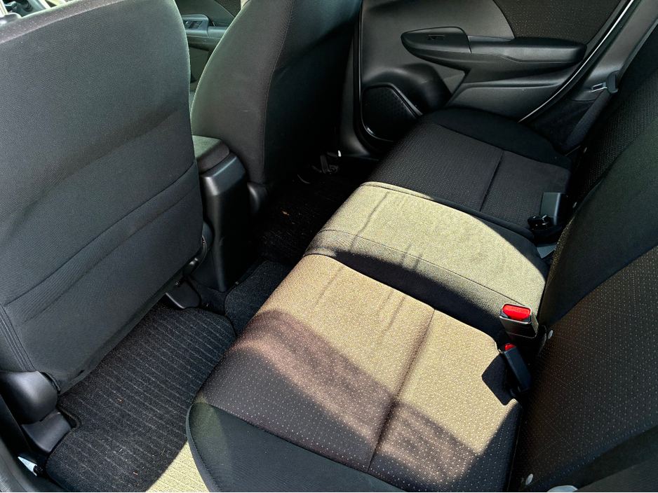 2015 Honda Fit - image 18