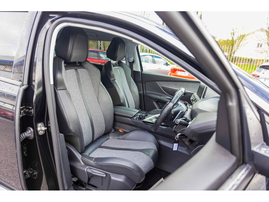 2019 Peugeot 5008 - image 11